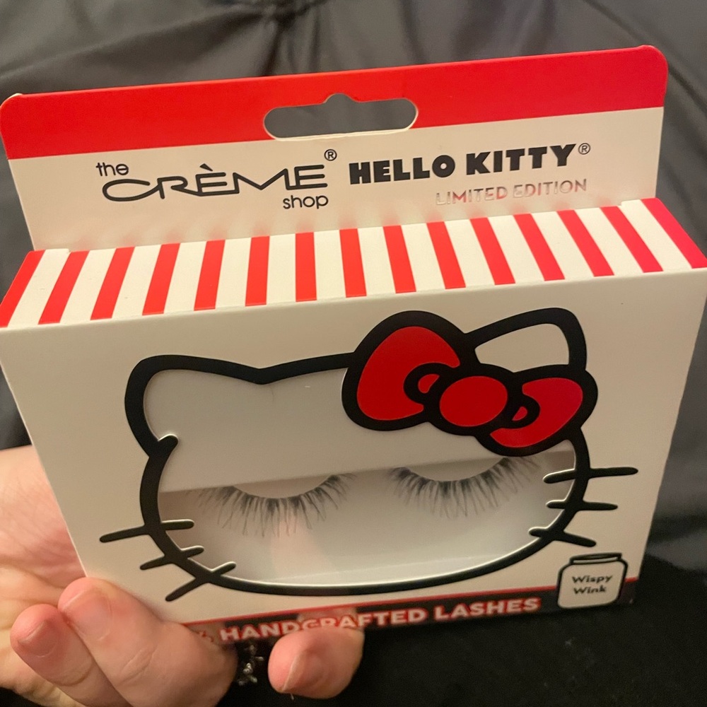 NWT/NIB Hello Kitty Creme Shop HandCrafted Lashes "Wispy Wink" - Picture 4 of 4